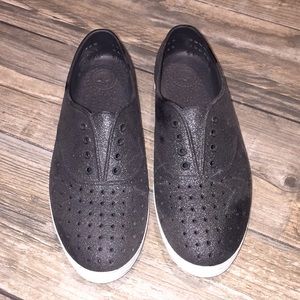 Women Native Shoes sz 10